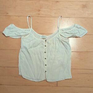 Cream Off-Shoulder Flutter Sleeve Tank, Size Small, Muted Gold Buttons 💛